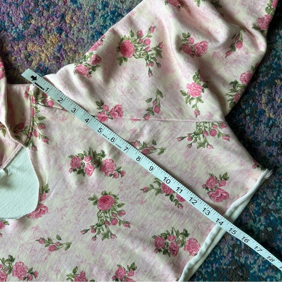 💕LoveShackFancy Cropped Hoodie 💕 - Picture 13 of 16